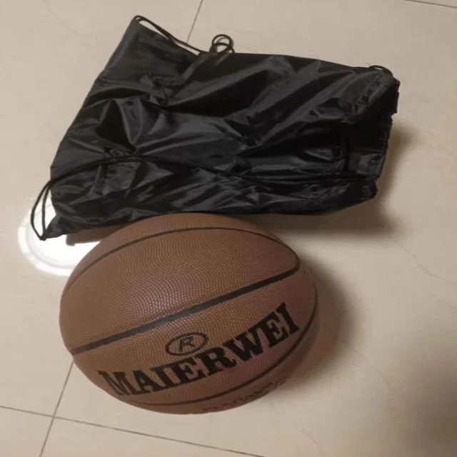 谢震业百米赛场再创佳绩,引发田径热潮
